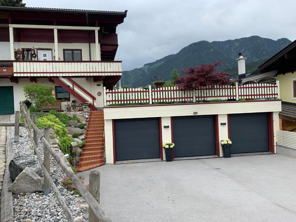 Nespecifikovaný výhled na hory nebo výhled na hory při pohledu z apartmánu