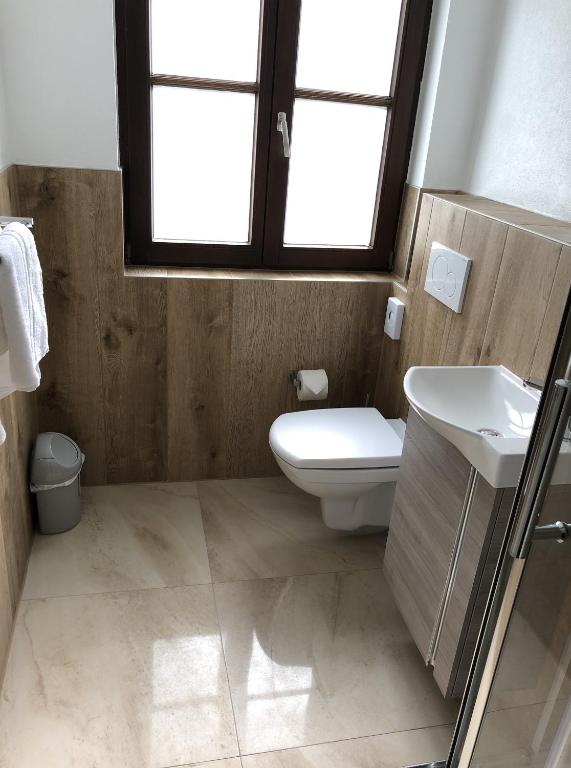 Koupelna v ubytování A Lotus Hotel