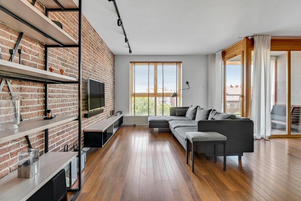Downtown Apartments Aura - Riverside & Parking - Superior Apartment