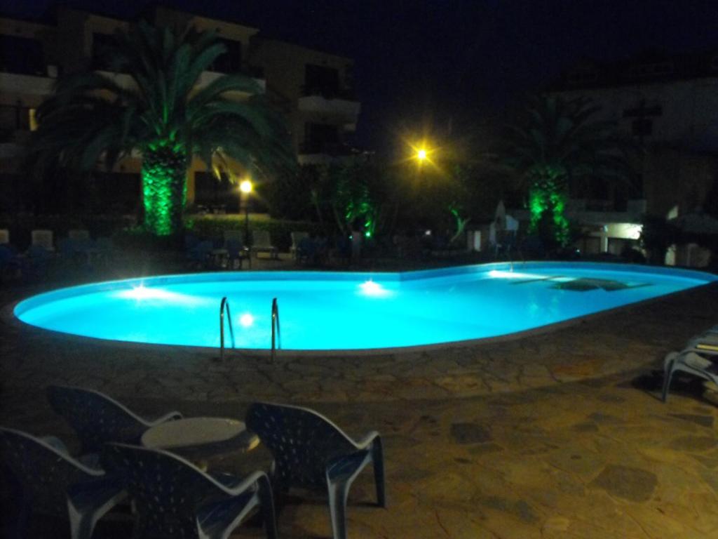 Bazén v ubytování Le Mirage Hotel nebo v jeho okolí