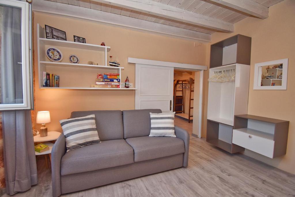 Kuchyňa alebo kuchynka v ubytovaní Elpida's House