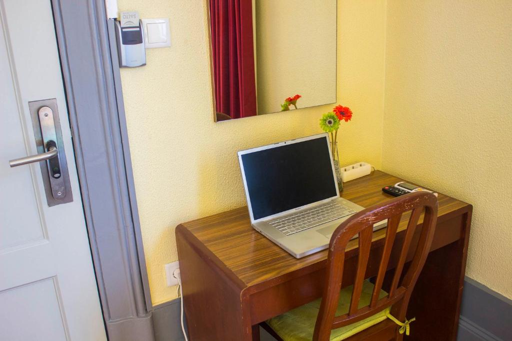 Hotel Estoril Porto - Resim 13
