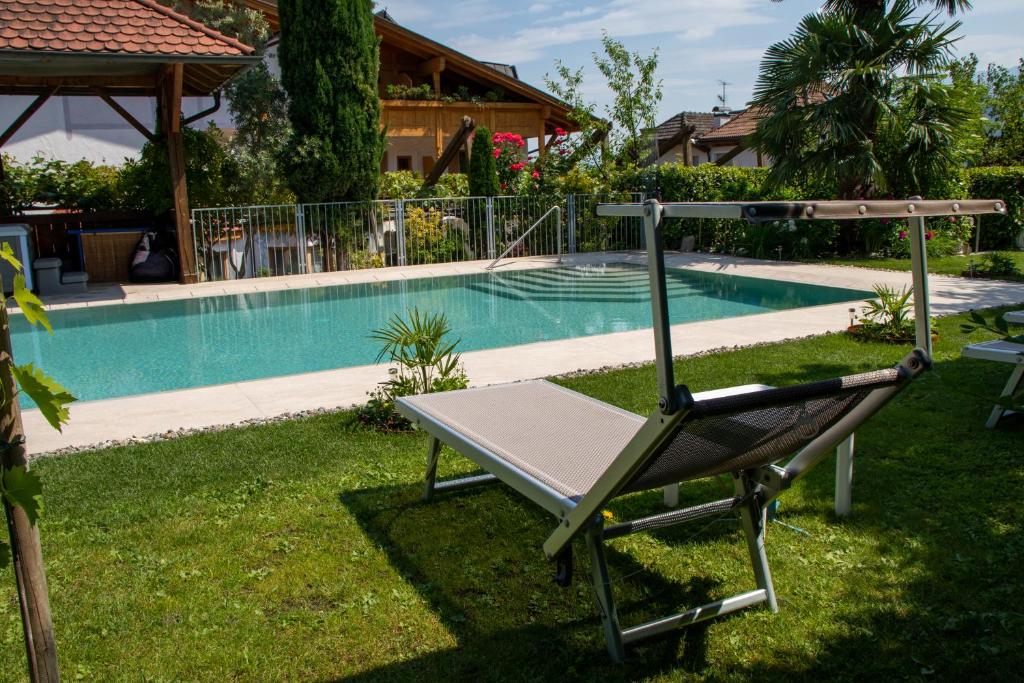 Bazén v ubytování Hotel FleurAlp nebo v jeho okolí