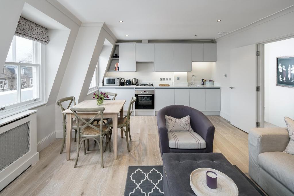 Modern 2 BR flat near Portobello Road and Notting Hill