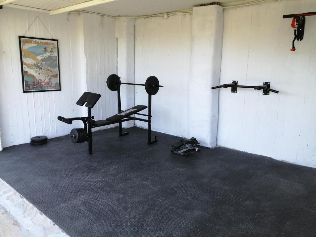 Fitness centrum a/nebo fitness zařízení v ubytování Sunny Coco mat villa in Katelios with a sea view