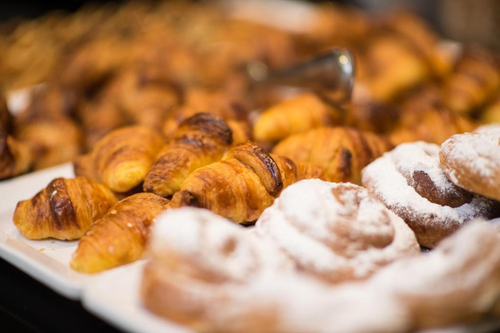 Capri by Fraser Leipzig - Resim 29