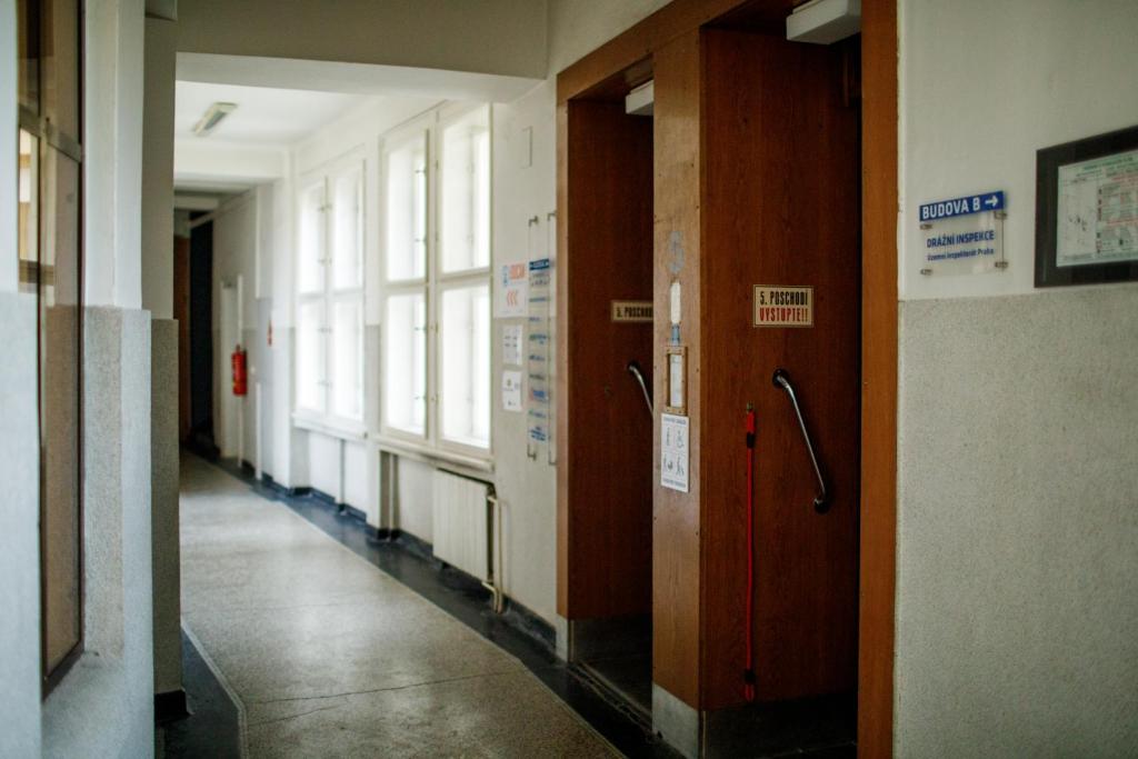 Rooftop Planet Prague Hotel - Resim 39