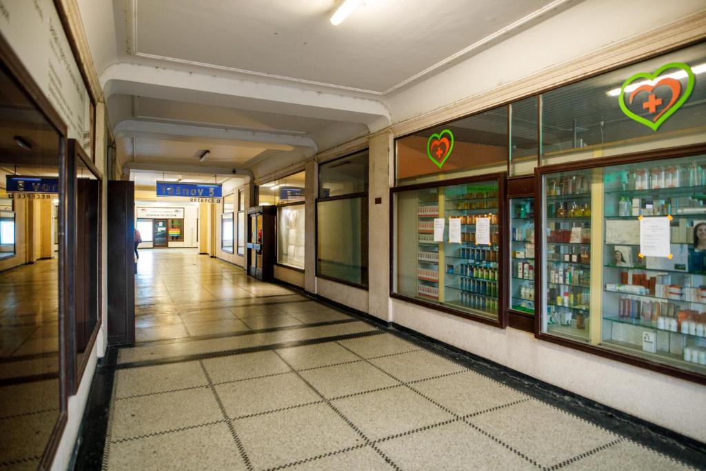 Rooftop Planet Prague Hotel - Resim 37