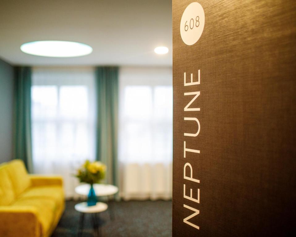 Rooftop Planet Prague Hotel - Resim 18