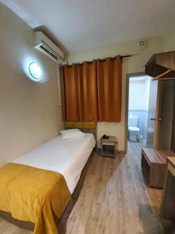 Hotel Midi-Zuid - Resim 12