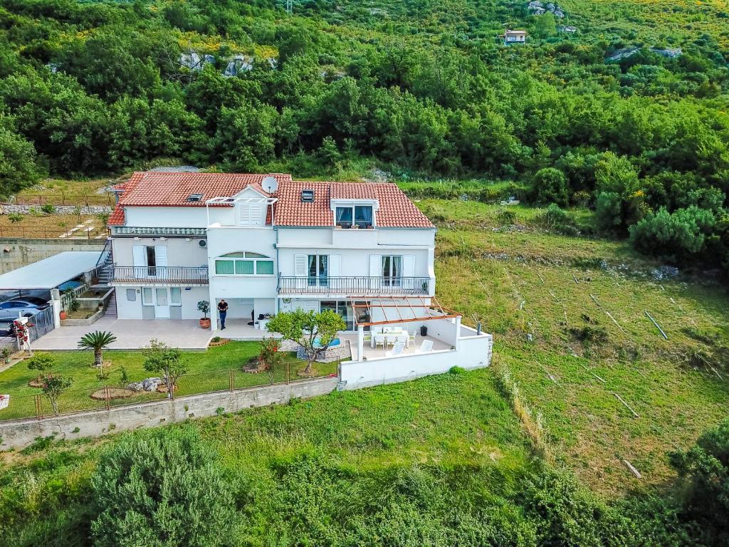 Příroda nedaleko apartmánu