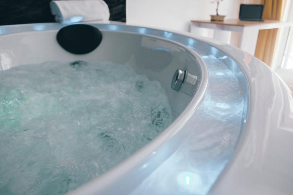 Gregorio VII Luxury Suites San Damaso - Resim 45