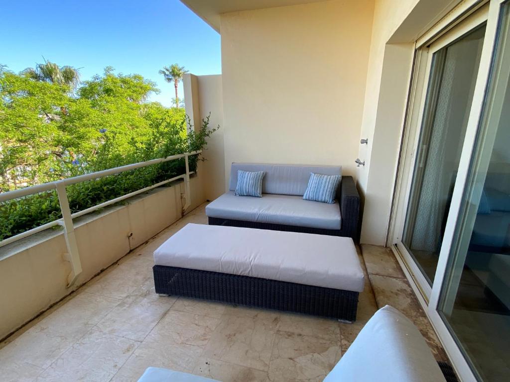 Posezení v ubytování Luxury Apartment Penthouse in Sotogrande Paseo del Mar