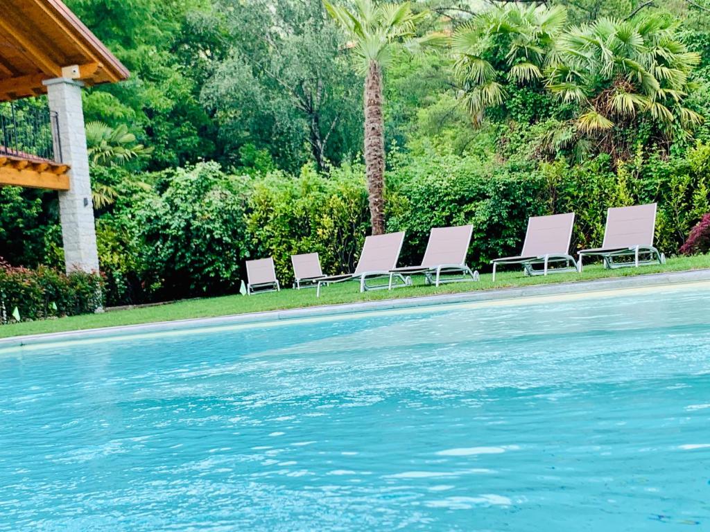 Bazén v ubytování House & Pool nebo v jeho okolí