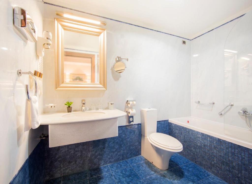 Best Western Premier Hotel Astoria - Resim 23