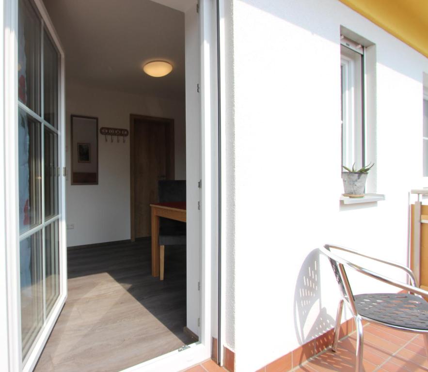 Döllelhof Erding - Apartment With Balcony
