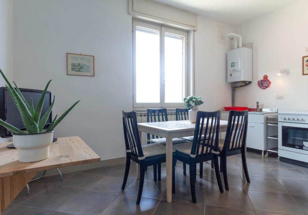 Kuchnia lub aneks kuchenny w obiekcie Mamma Ciccia Holiday Home - Confalonieri