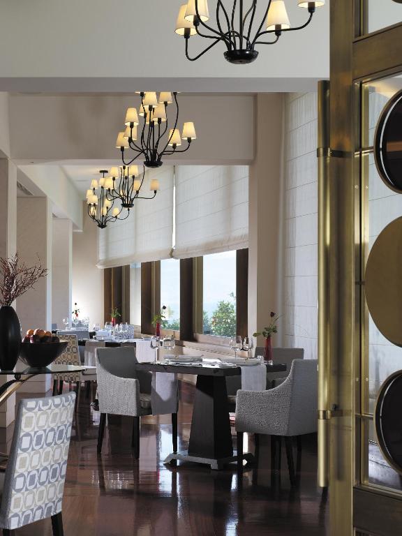 Posezení v ubytování Amphitryon Hotel