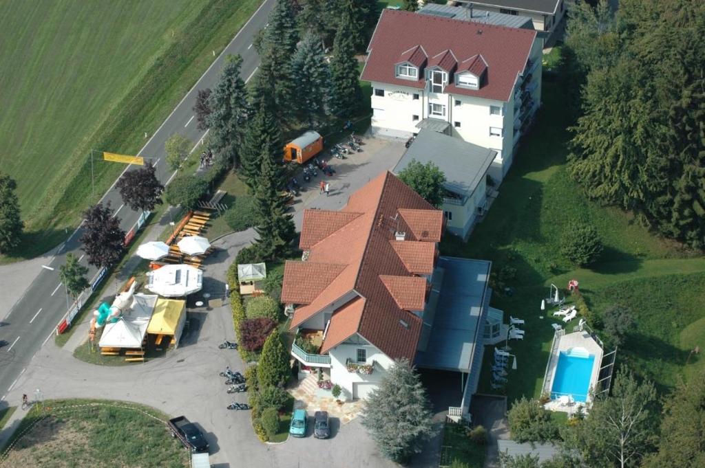 Bazén v ubytování Haus Panorama nebo v jeho okolí