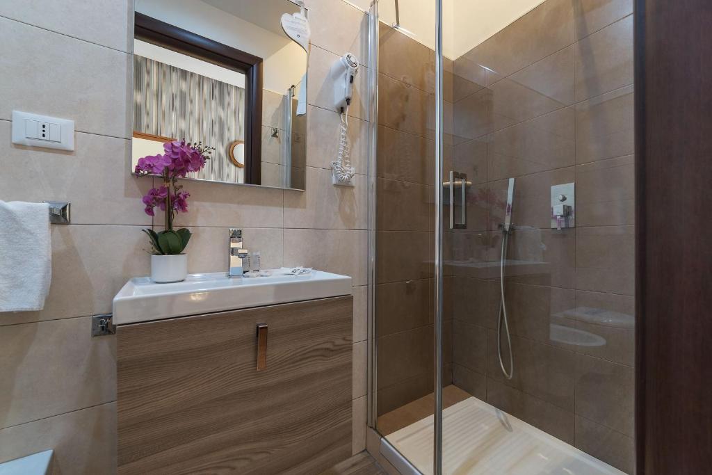 Koupelna v ubytování Hotel Mimosa Pantheon