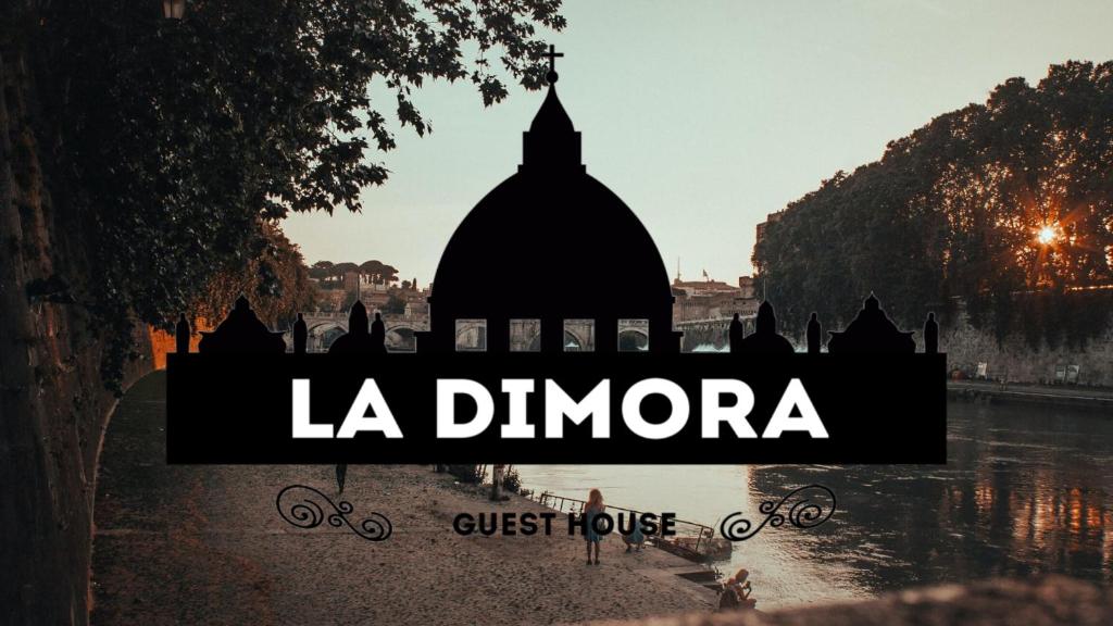 un edificio con las palabras la duruncia en él en La Dimora, en Roma