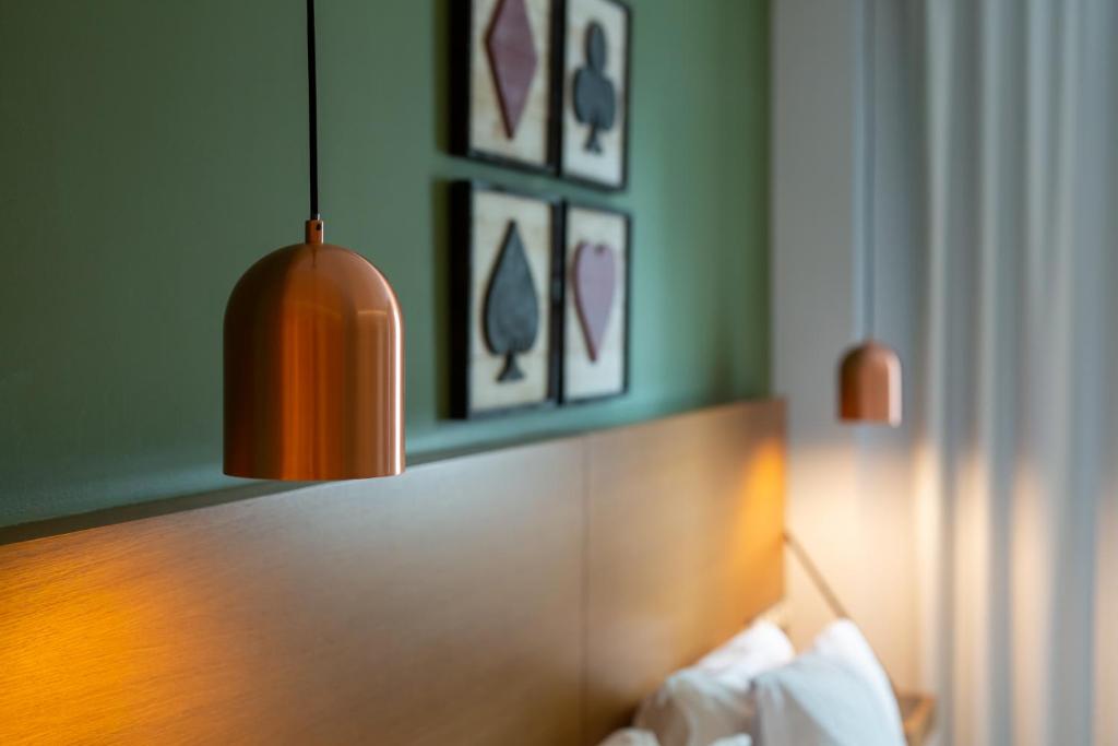 A for Athens - Resim 13