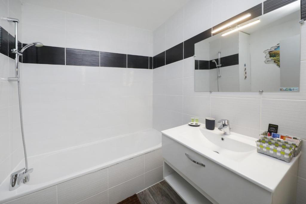Ron's Apartment – photo 3