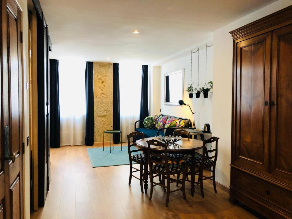 Boreal Porto Gaia - Patio & Pool - 11