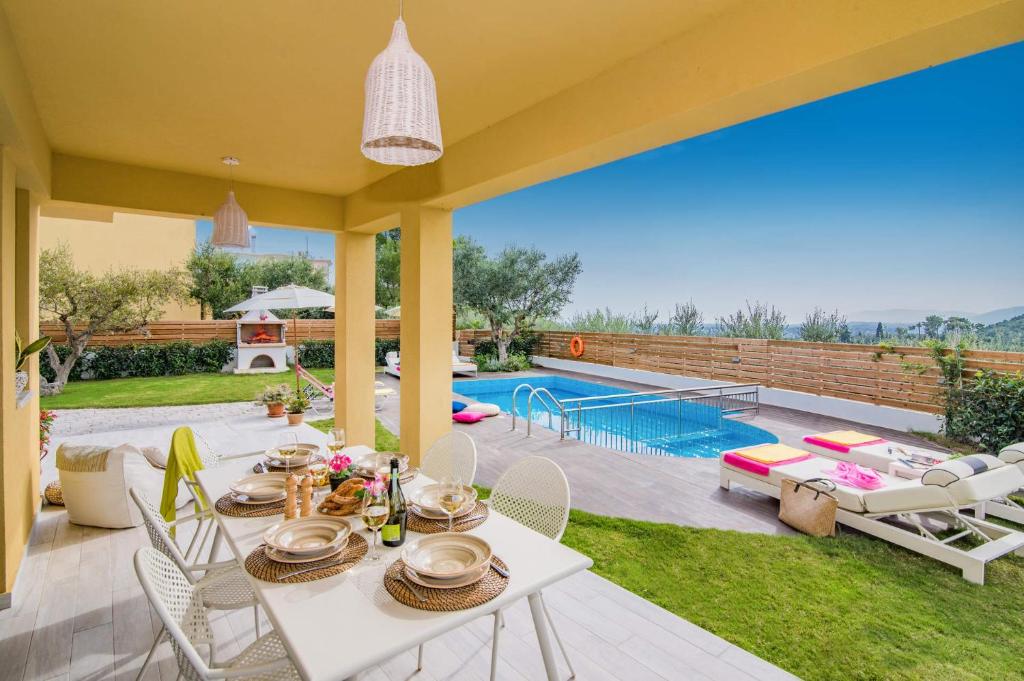 Bazén v ubytování Kaletzia villas nebo v jeho okolí