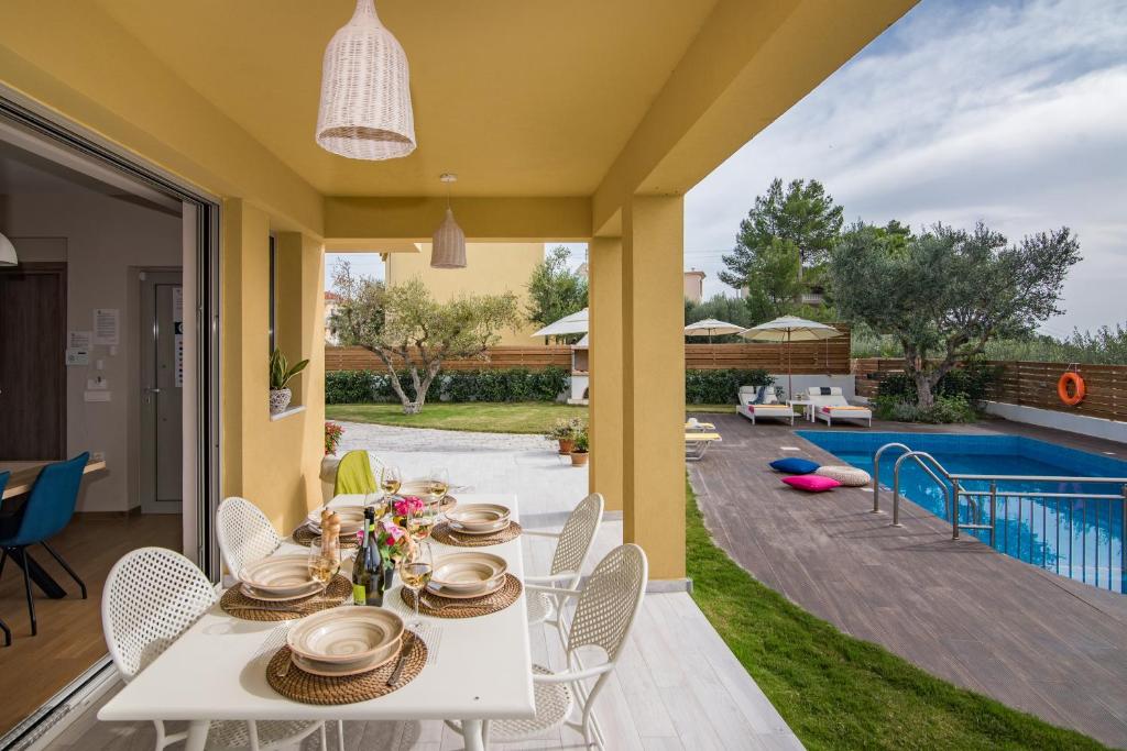 Bazén v ubytování Kaletzia villas nebo v jeho okolí