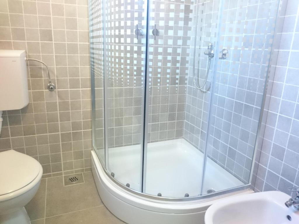 Koupelna v ubytování Apartments Rak