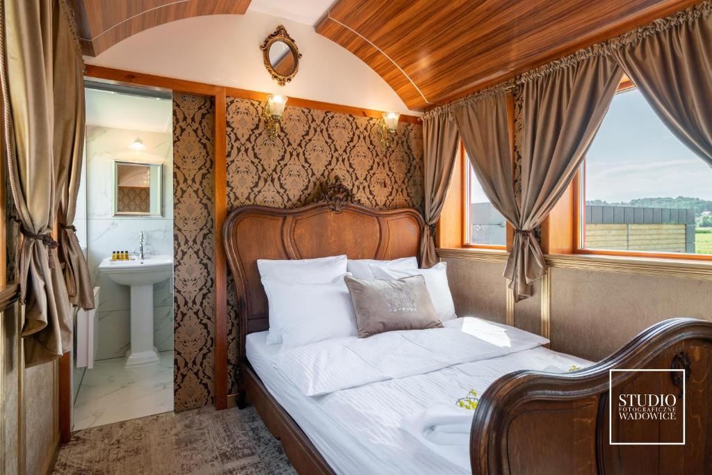 Stacja Galicja - nocleg w pociągu blisko Energylandia - 5