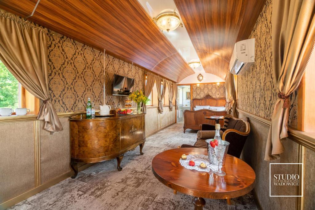 Stacja Galicja - nocleg w pociągu blisko Energylandia - 4