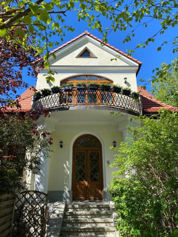 Budova, v ktorej sa apartmán nachádza
