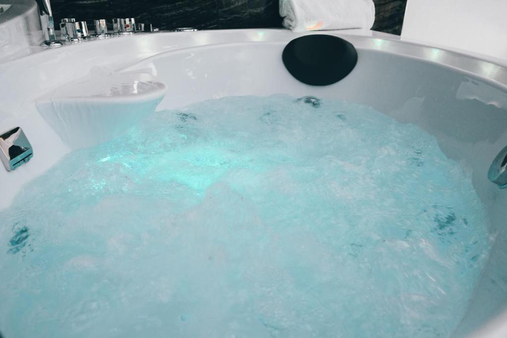 Gregorio VII Luxury Suites San Damaso - Resim 10