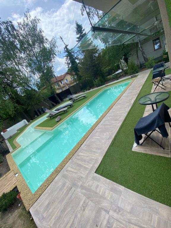 Bazén v ubytovaní Silver Relax Siófok alebo v jeho blízkosti