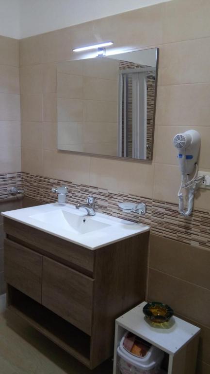 Daniela B&B - Deluxe Triple Room With Sea View