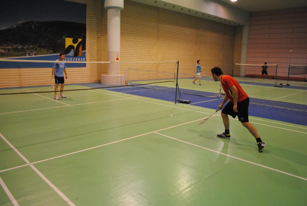 Attività di tennis o squash presso il campeggio o nelle vicinanze