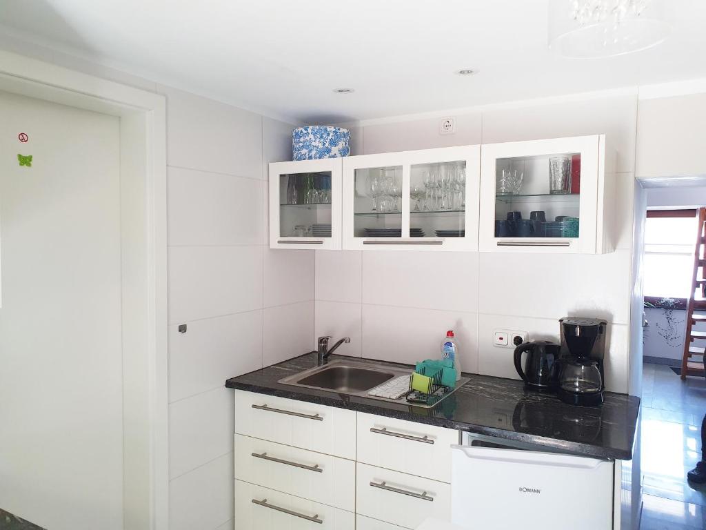 Kuchyň nebo kuchyňský kout v ubytování Monteur-Fremdenzimmer - Petit Quartier