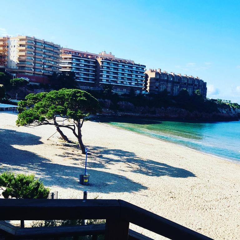 Fotografia z galérie ubytovania Apartamento en la playa Salou v destinácii Salou