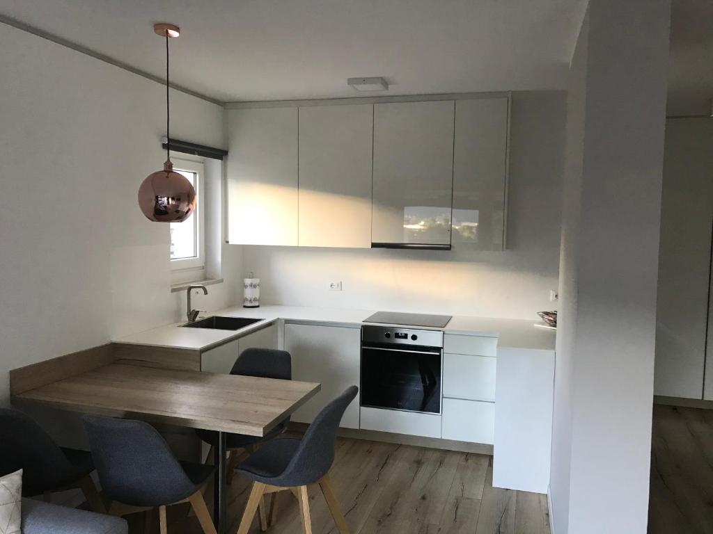 Kuchyňa alebo kuchynka v ubytovaní Apartment Mathilda