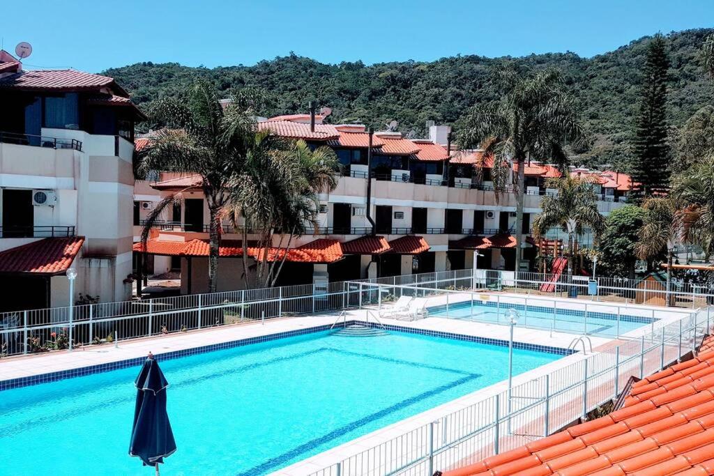  Lindo Triplex- QUADRA DE TÊNIS-PISCINA