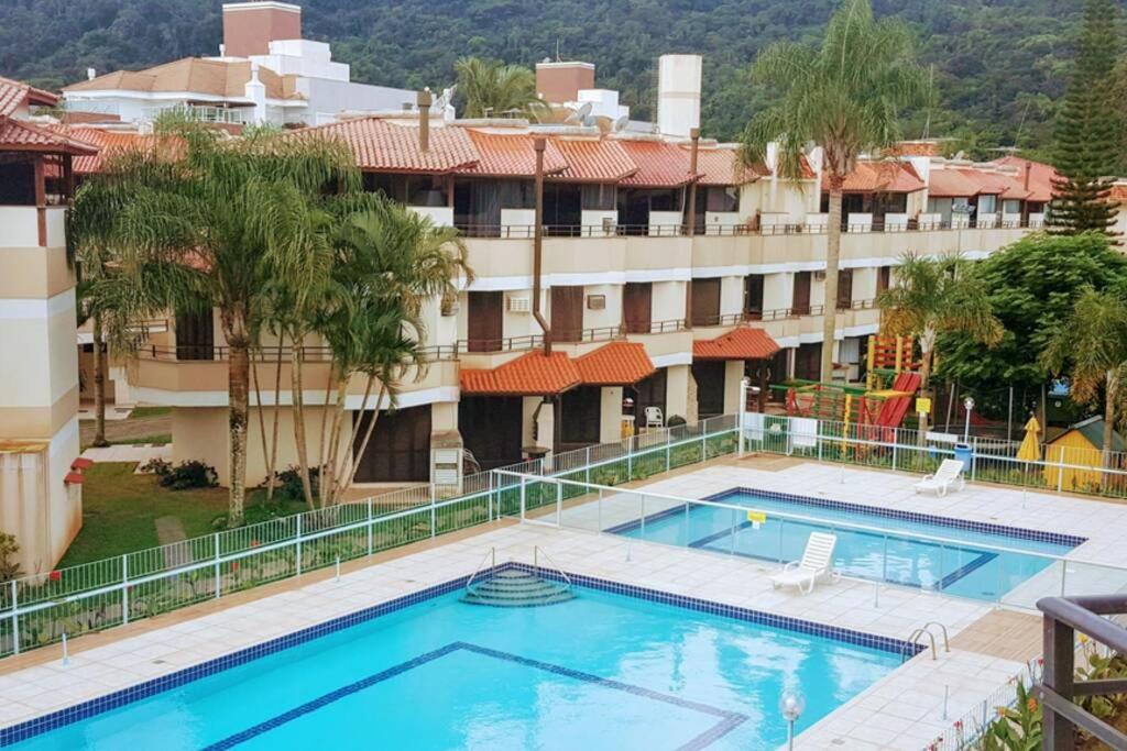  Lindo Triplex- QUADRA DE TÊNIS-PISCINA