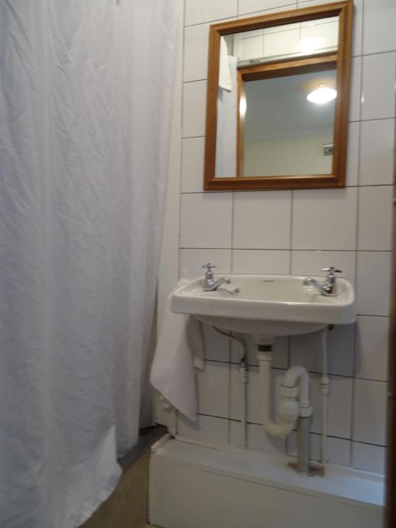 Koupelna v ubytování Sahara Motels