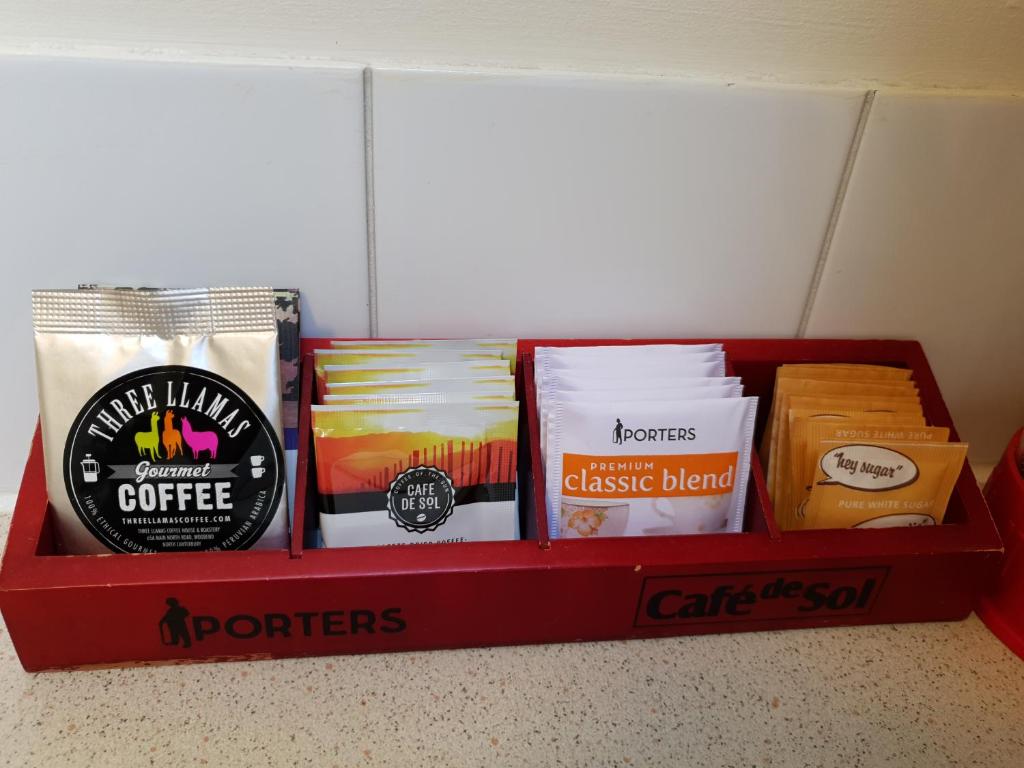 Rosewood Court Motel - Resim 28