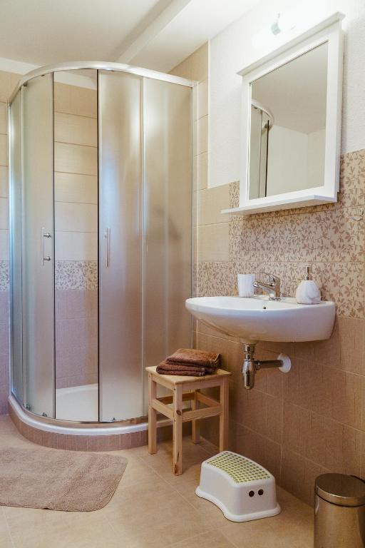 Koupelna v ubytování Apartmány Pod Stráni