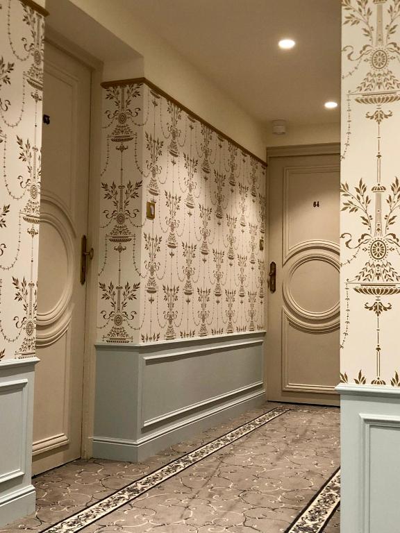 Hôtel Mayfair Paris - Resim 35