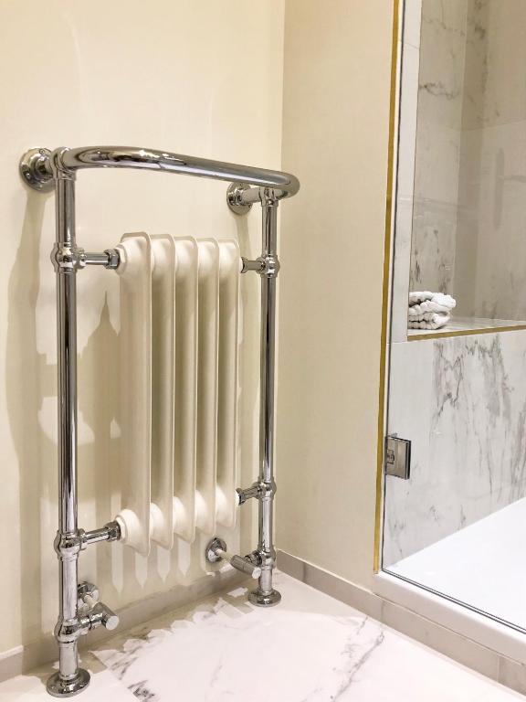 Hôtel Mayfair Paris - Resim 33