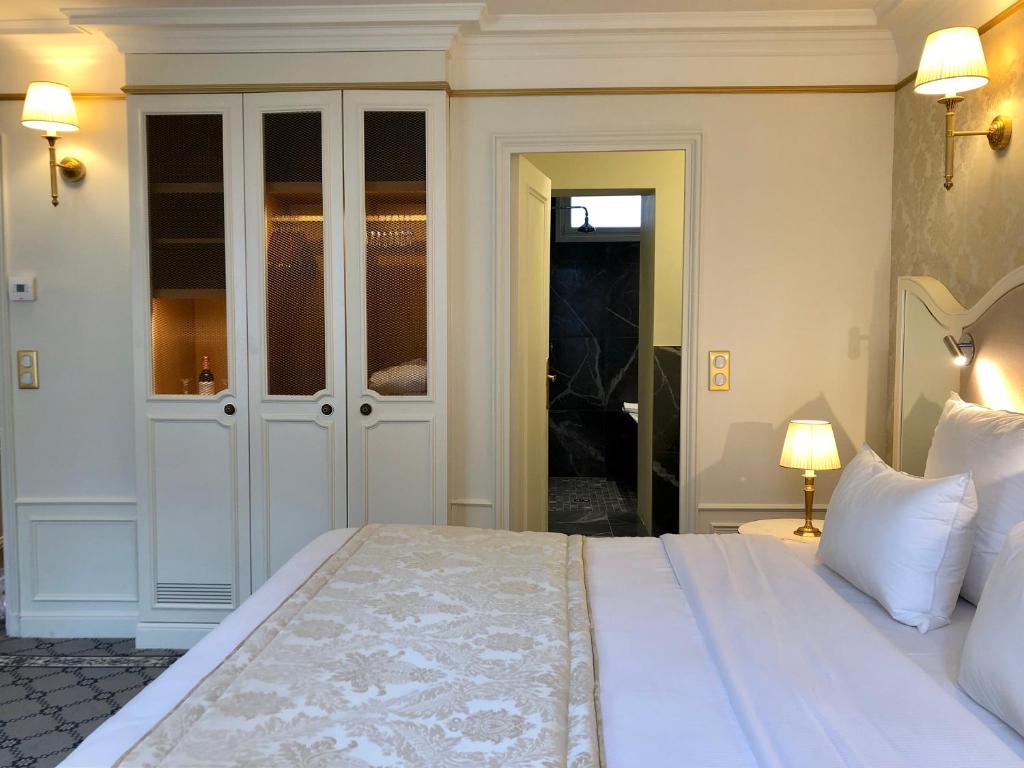 Hôtel Mayfair Paris - Resim 18