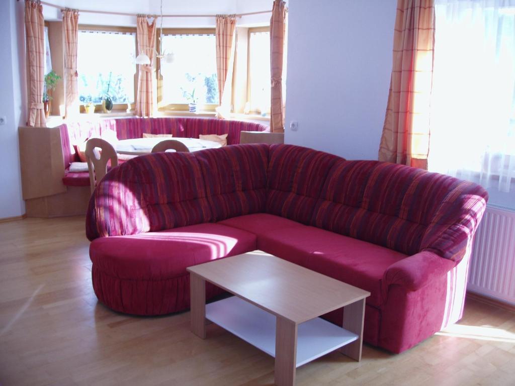 Posezení v ubytování Ferienwohnung Wohlfartstätter